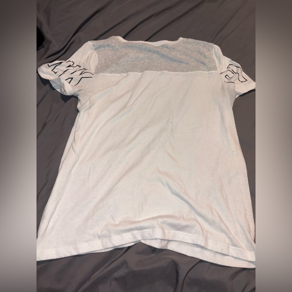 2 Victoria’s Secret PINK T-Shirts, One Medium & 1 Large - Picture 7 of 13